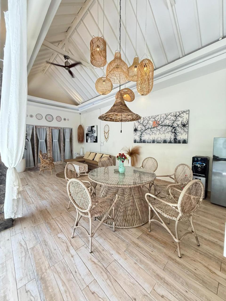 Deluna Apartment